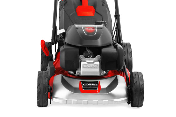 Introducing the Cobra MX460SPH 18” petrol lawnmower. Powered by a Honda GCVX145 engine, this feature rich lawnmower delivers an impressive 145cc of grass